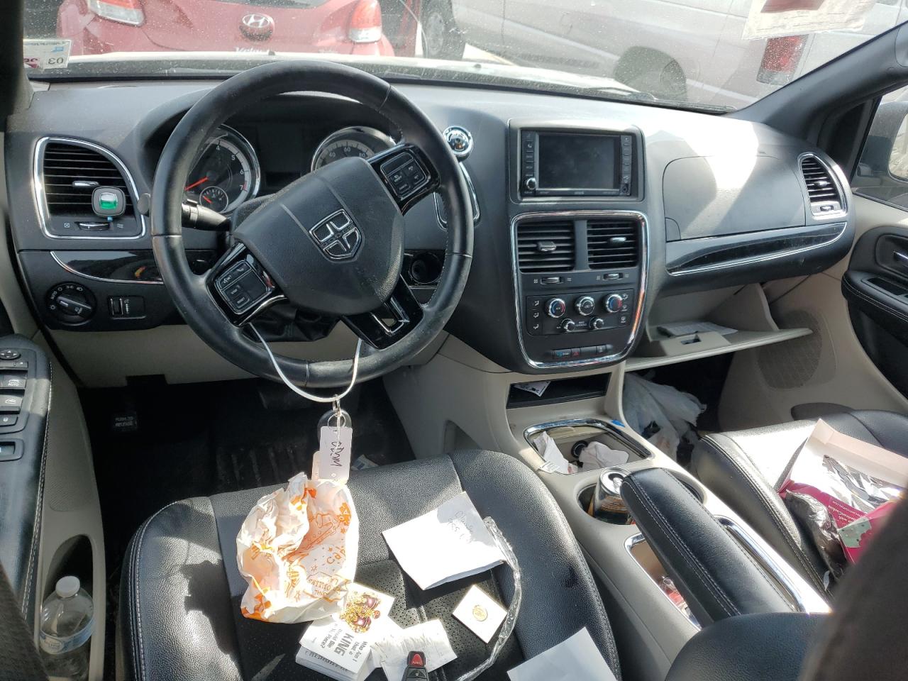 2017 Dodge Caravan - Image 8