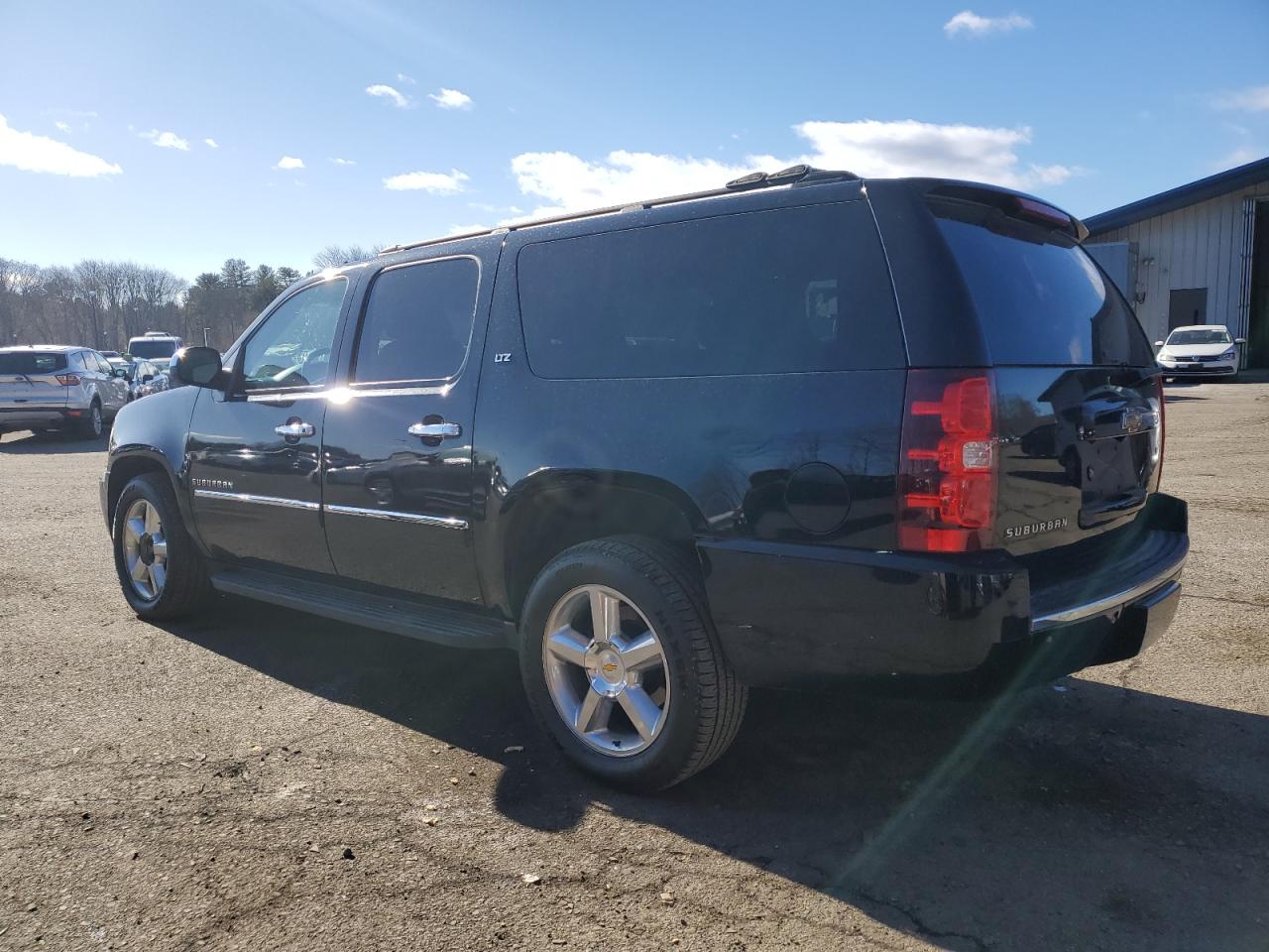 2011 Chevrolet Suburban - Image 2