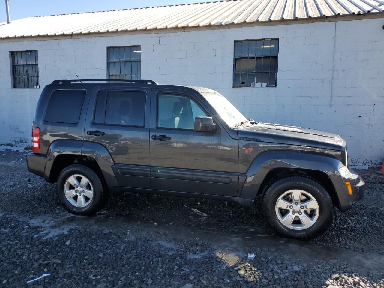 2011 Jeep Liberty (North America) - Image 4