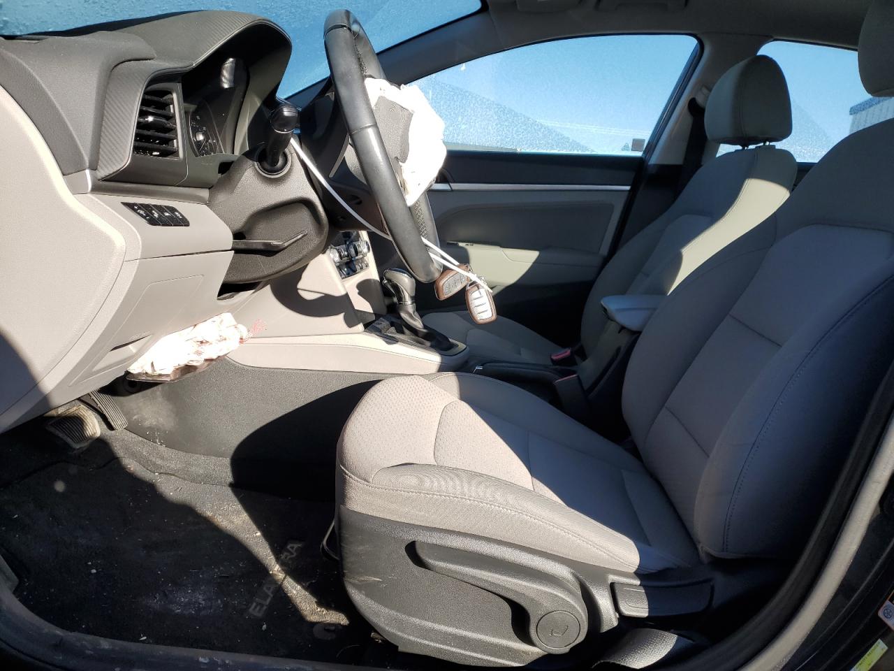 2020 Hyundai Elantra - Image 7