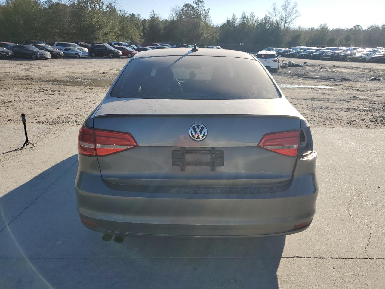 2015 Volkswagen Jetta - Image 6