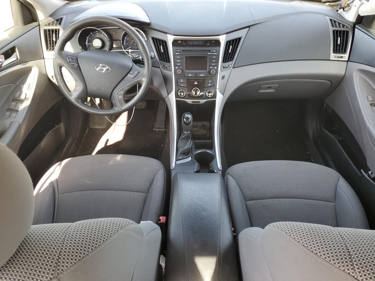 2014 Hyundai Sonata - Image 8
