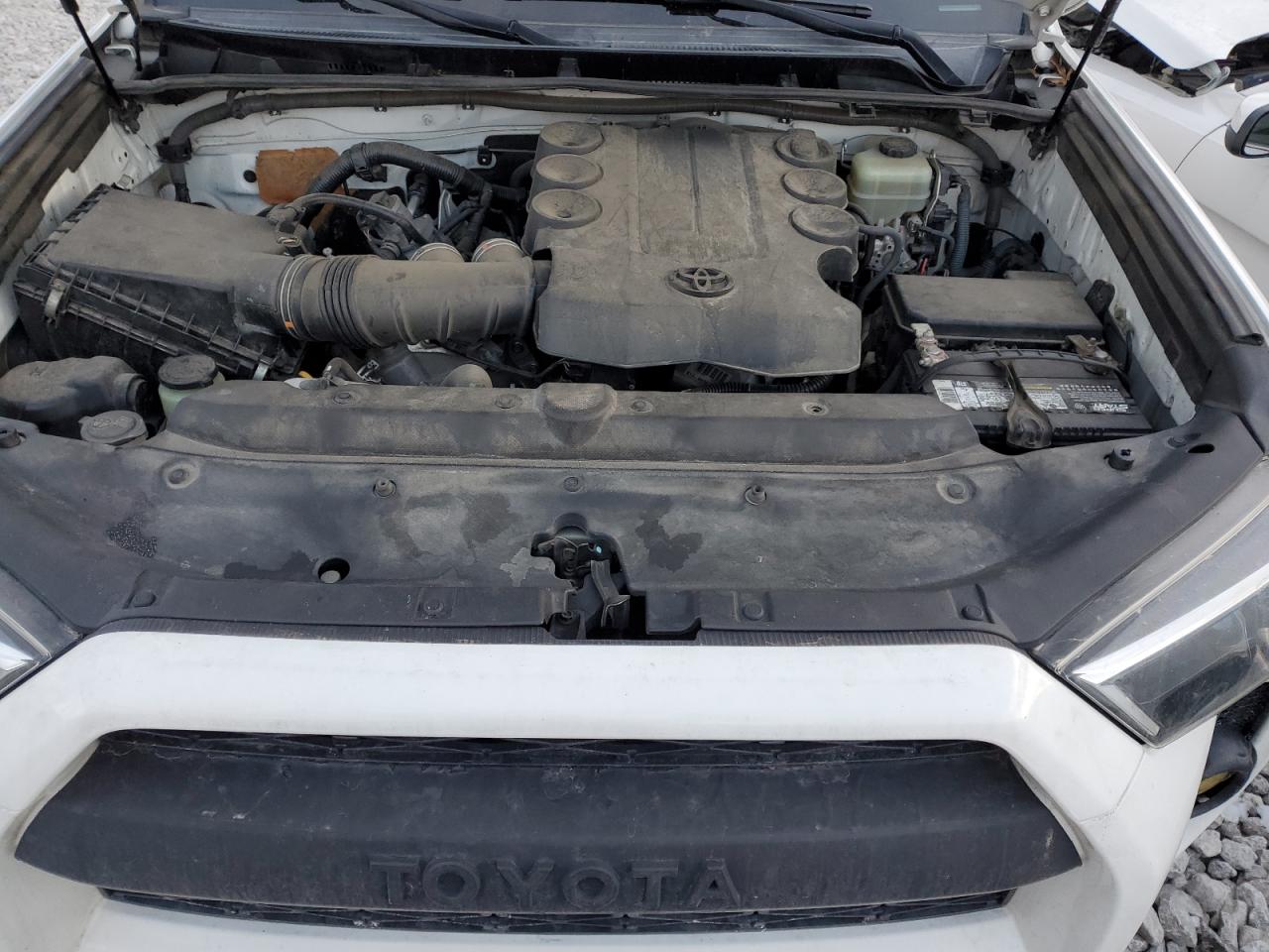 2014 Toyota 4Runner - Image 12
