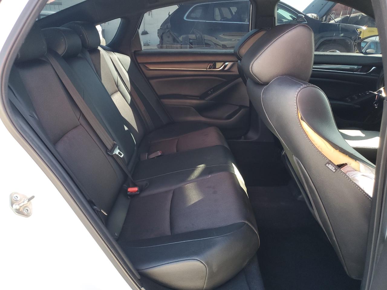 2020 Honda Accord - Image 11