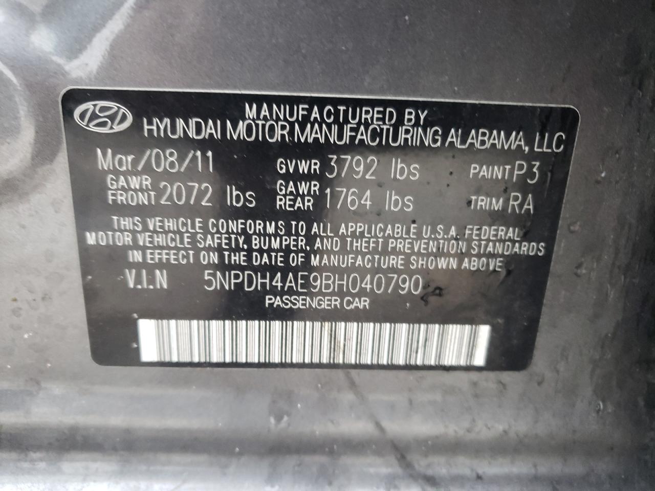 2011 Hyundai Elantra - Image 12