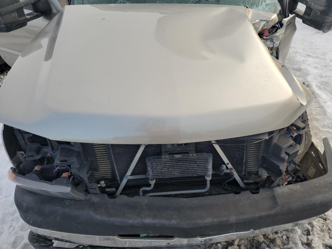 2002 Chevrolet Silverado - Image 11