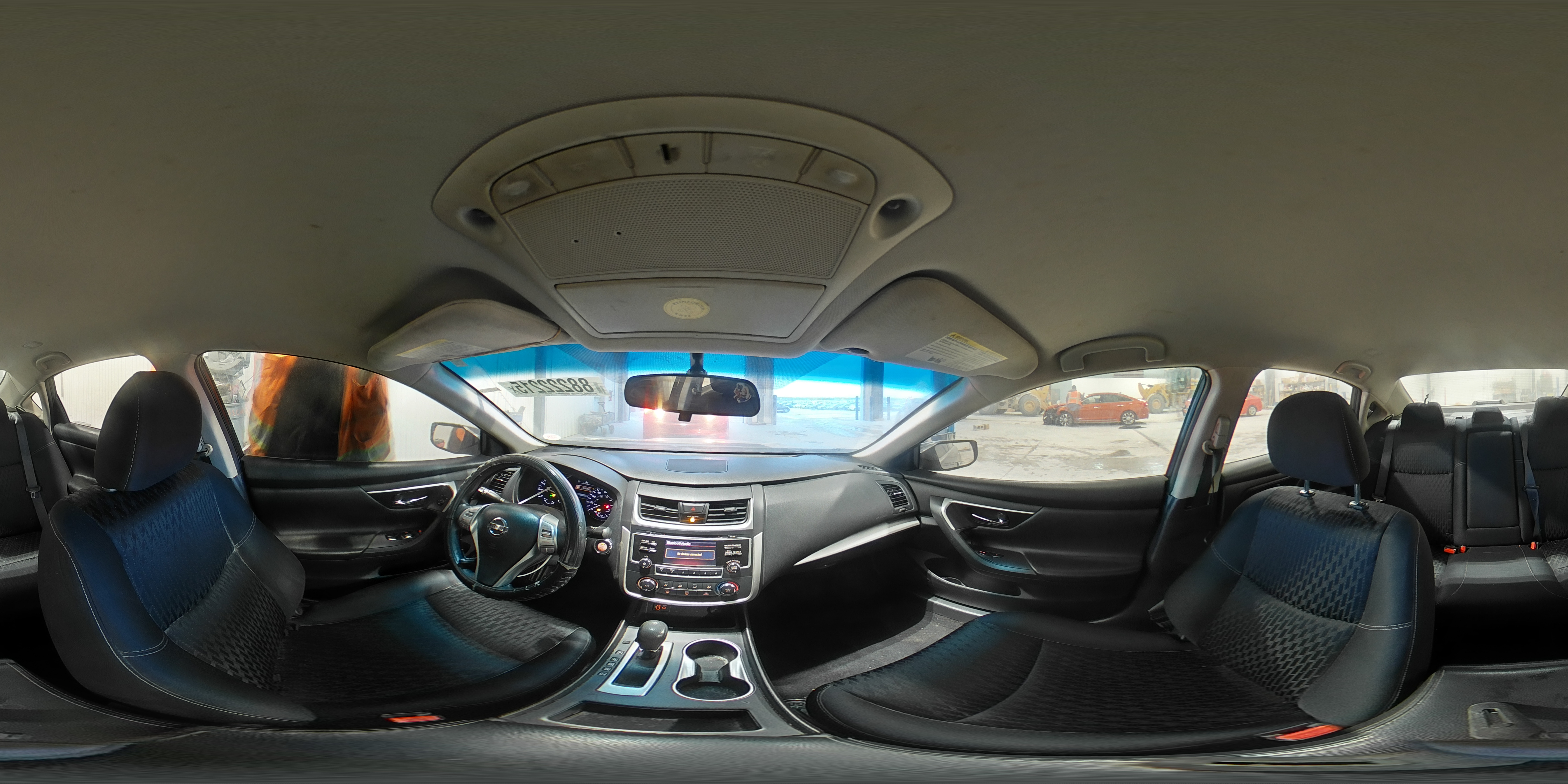 2018 Nissan Altima - Image 13