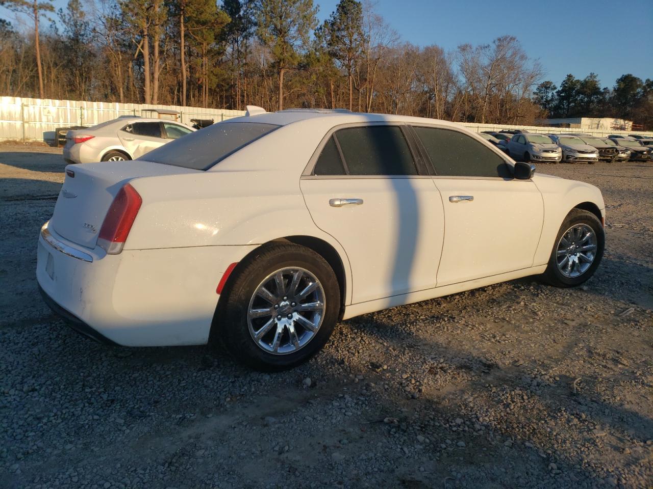 2016 Chrysler 300 - Image 3