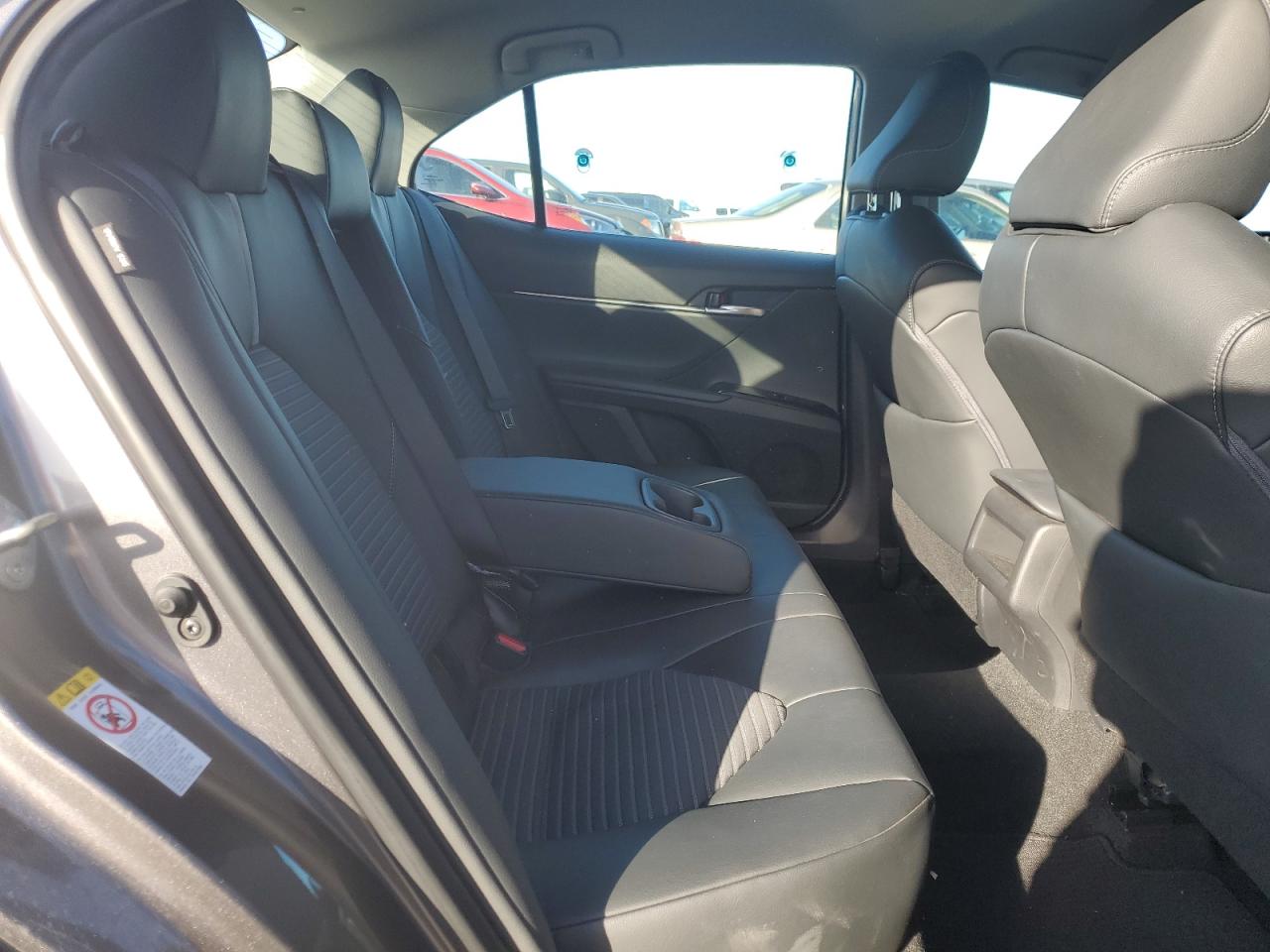 2018 Toyota Camry - Image 11