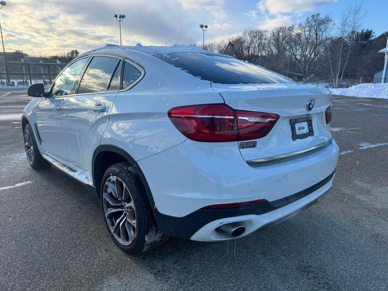 VIN 5UXKU2C56G0N84221 2016 BMW X6 no.3