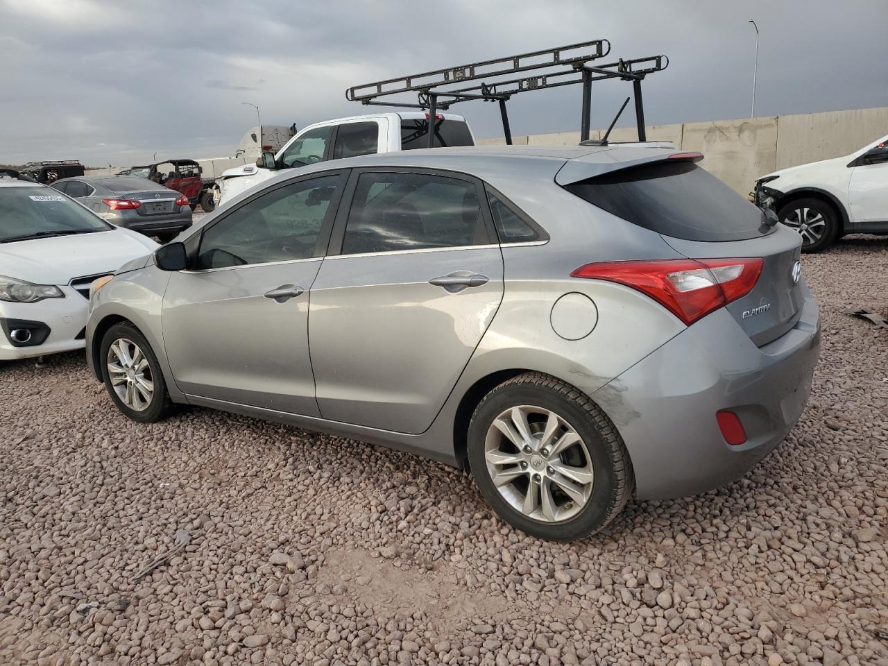 2014 Hyundai Elantra - Image 2