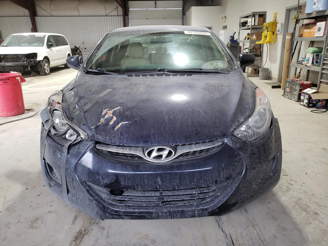 2013 Hyundai Elantra - Image 5