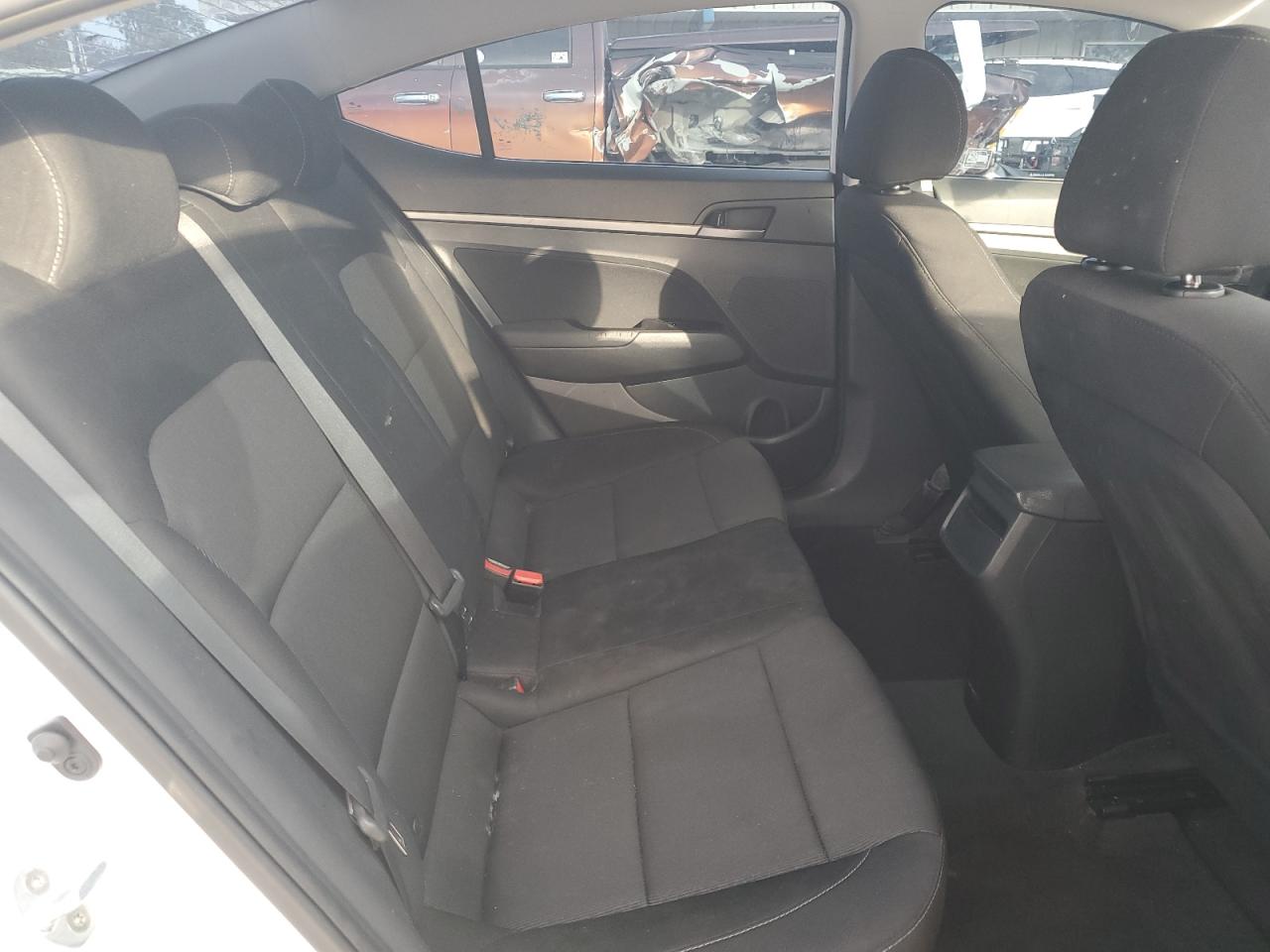 2018 Hyundai Elantra - Image 10