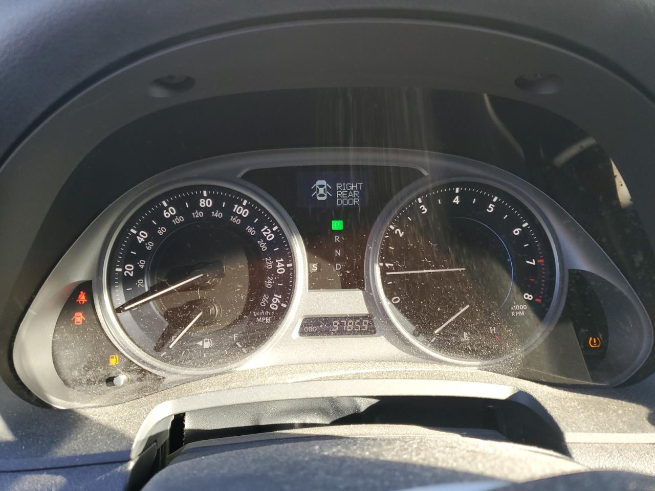 2010 Lexus IS - Image 9