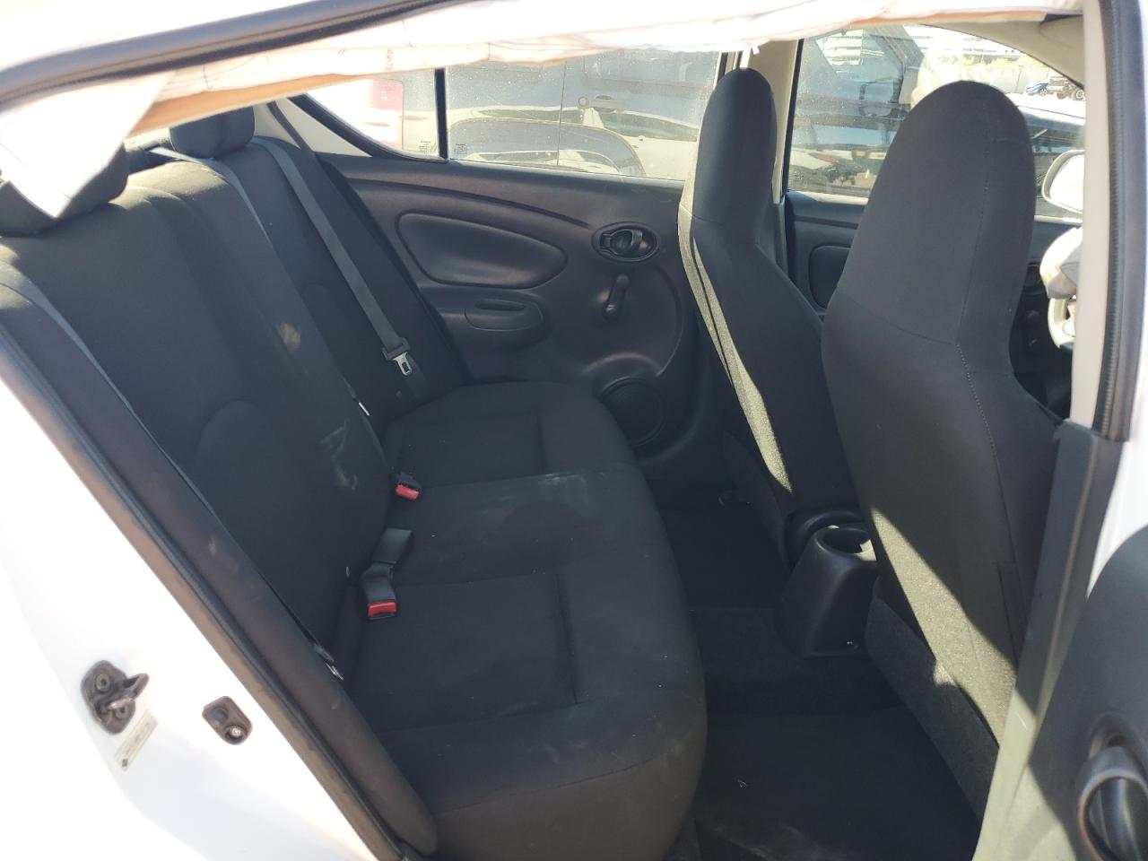 2015 Nissan Versa - Image 10