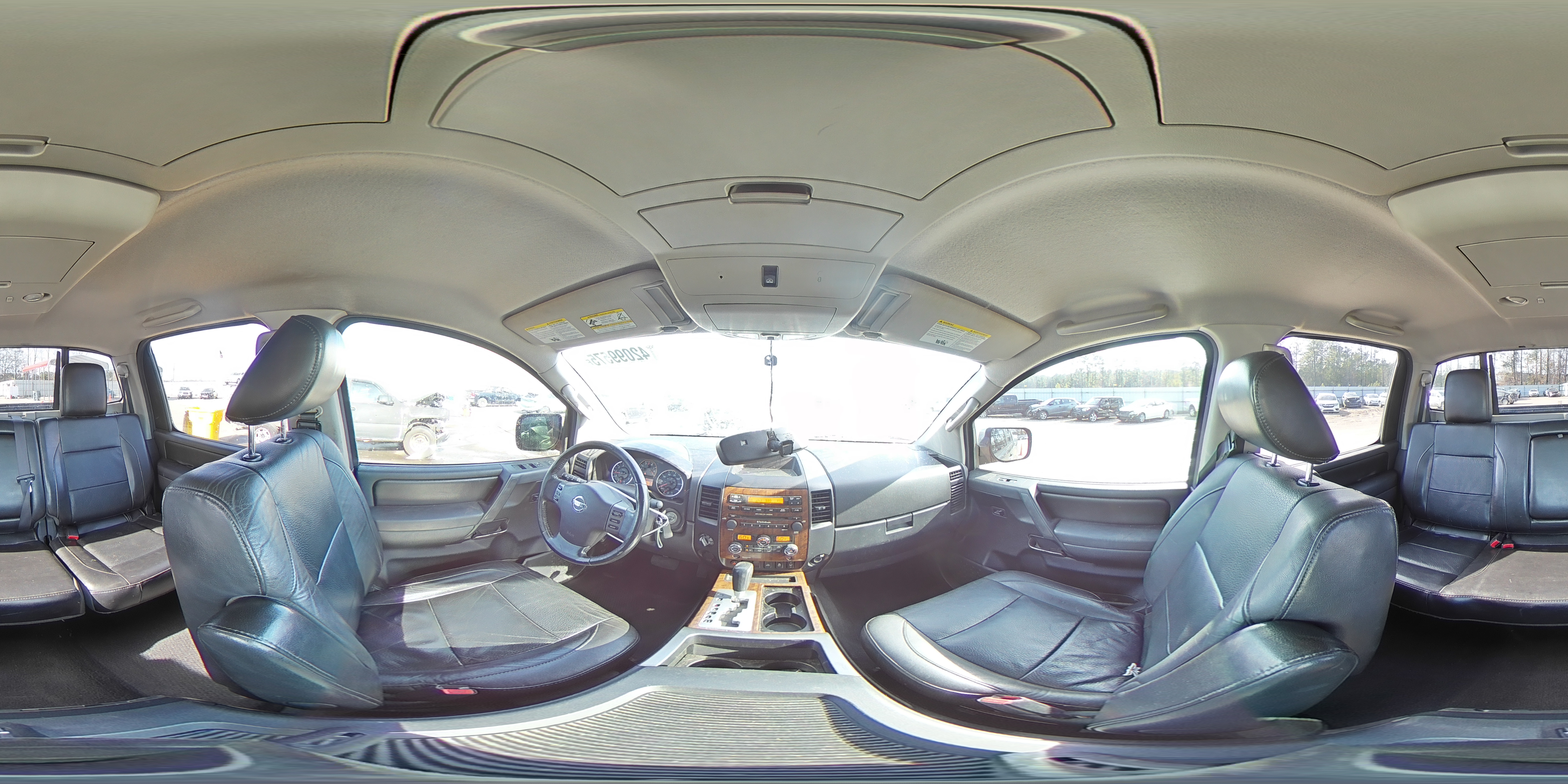 2012 Nissan Titan - Image 14
