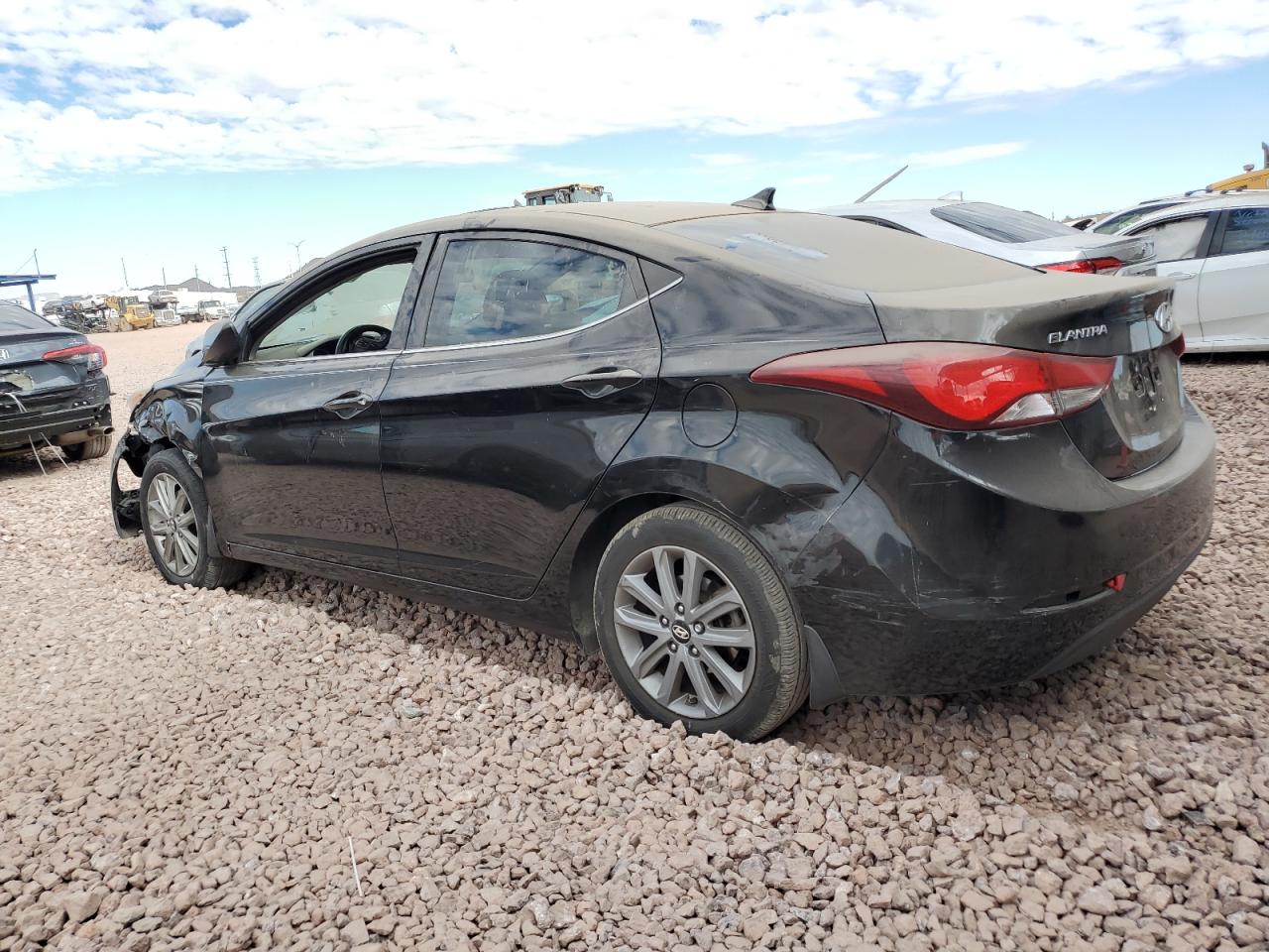2015 Hyundai Elantra - Image 2