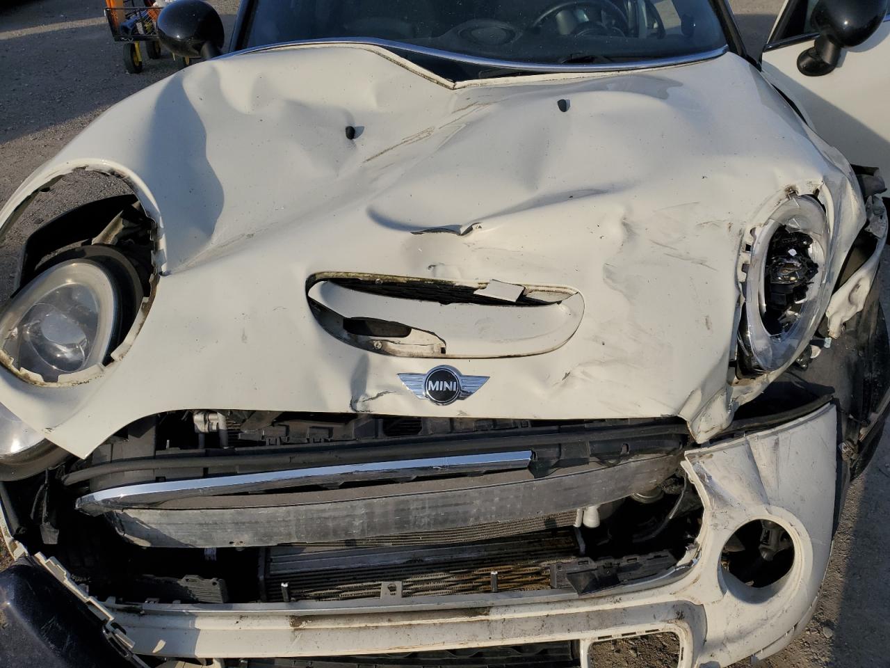 2015 MINI Cooper - Image 11