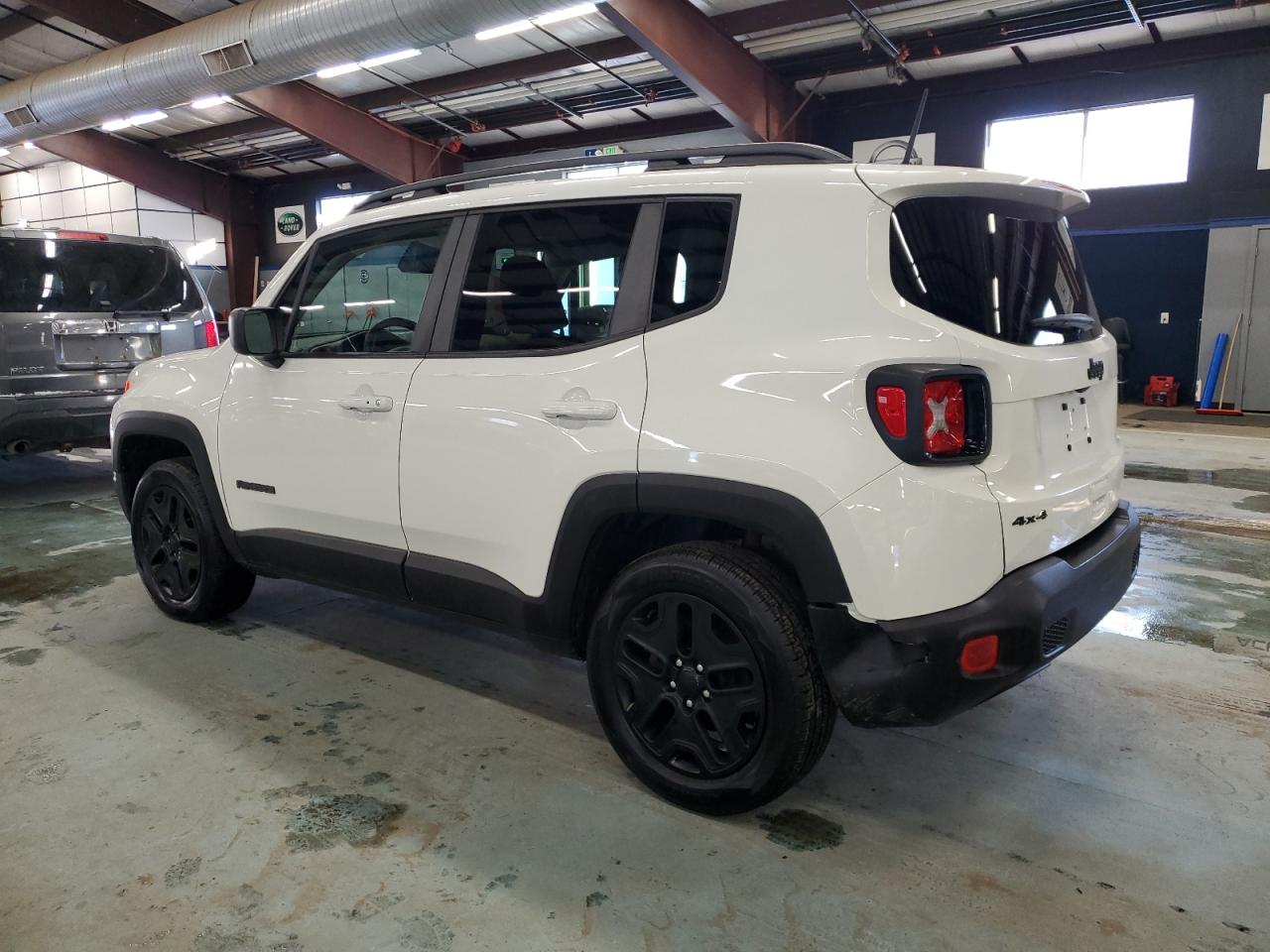 2018 Jeep Renegade - Image 2