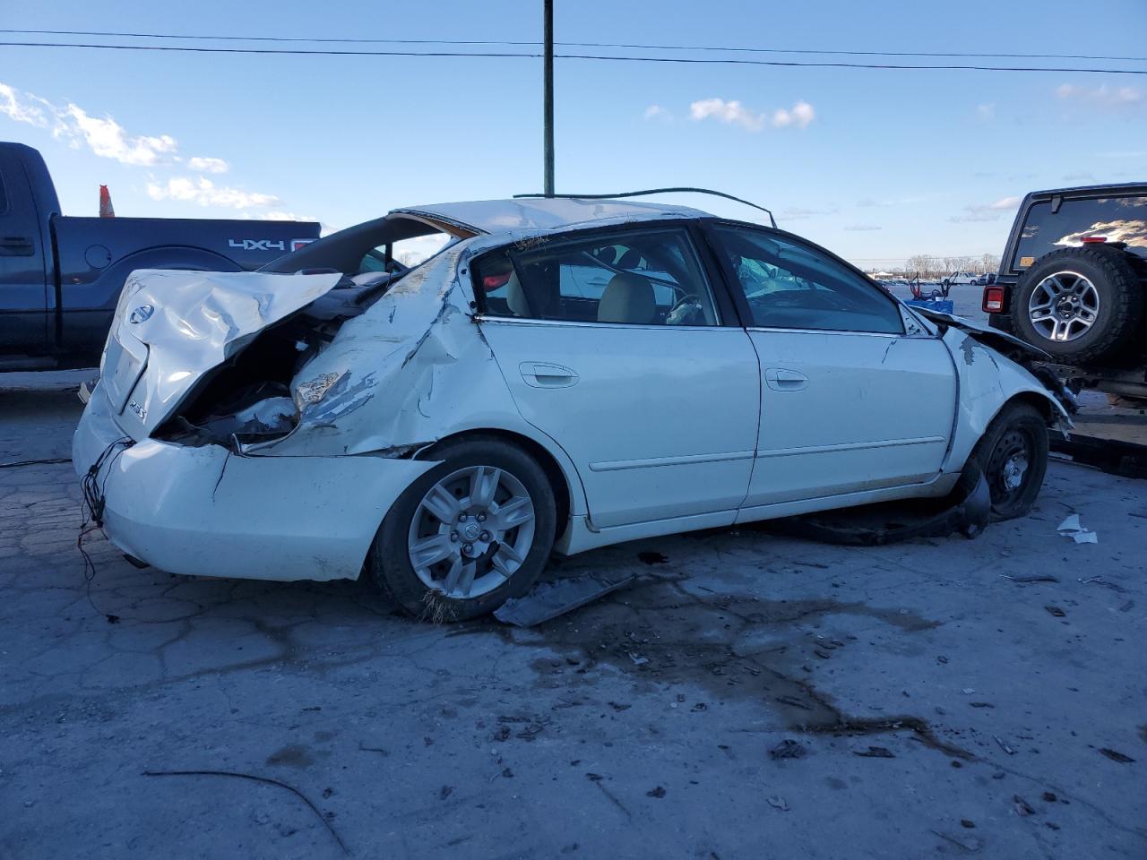 2005 Nissan Altima - Image 3