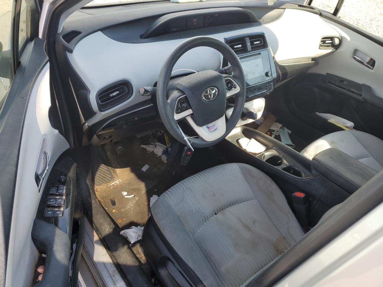 2017 Toyota Prius - Image 8