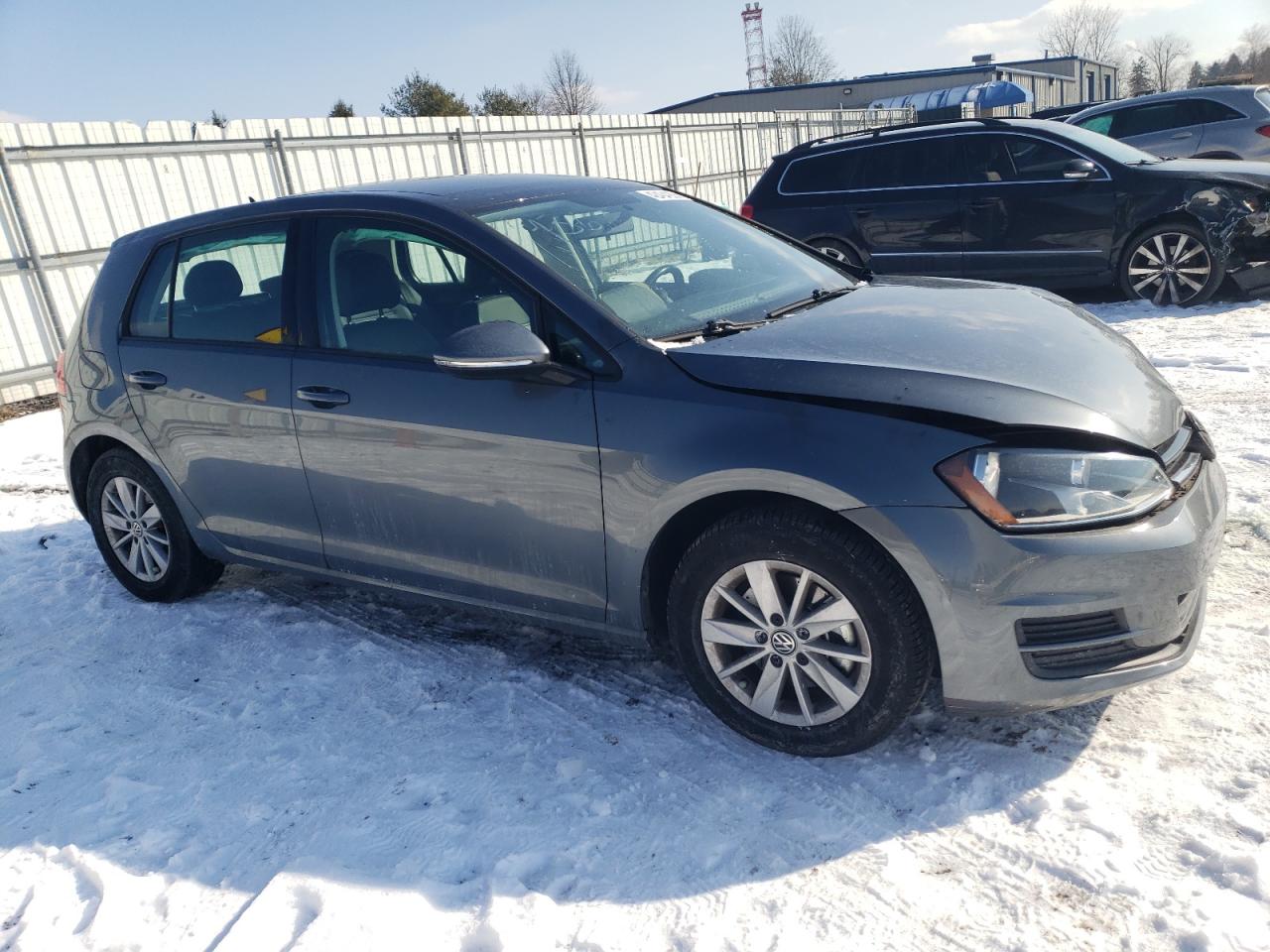 2015 Volkswagen Golf - Image 4