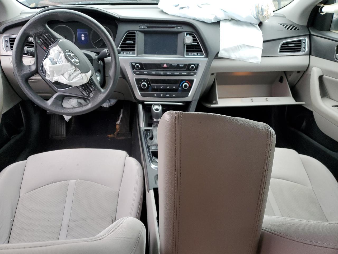 2017 Hyundai Sonata - Image 8