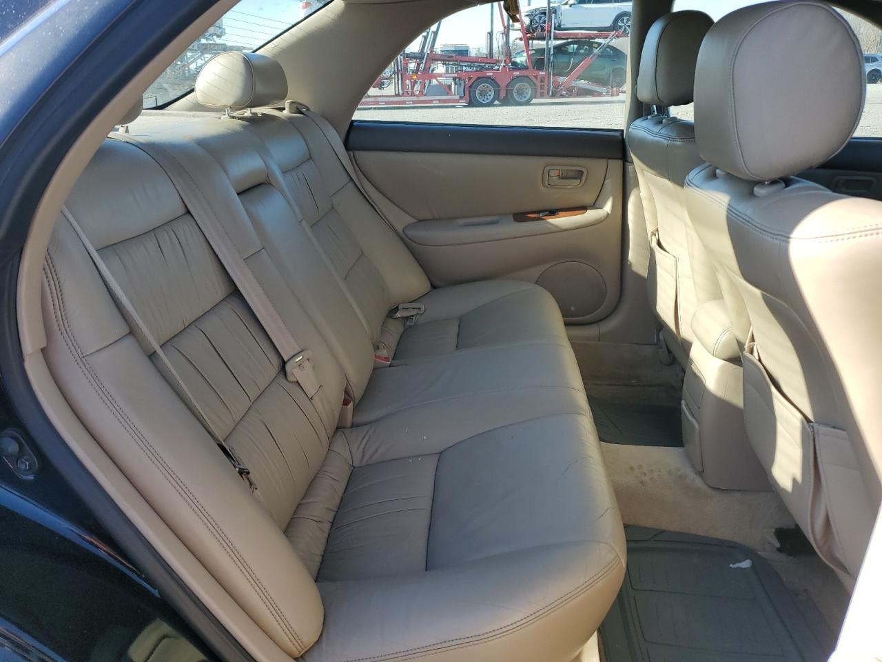 1998 Lexus ES - Image 10