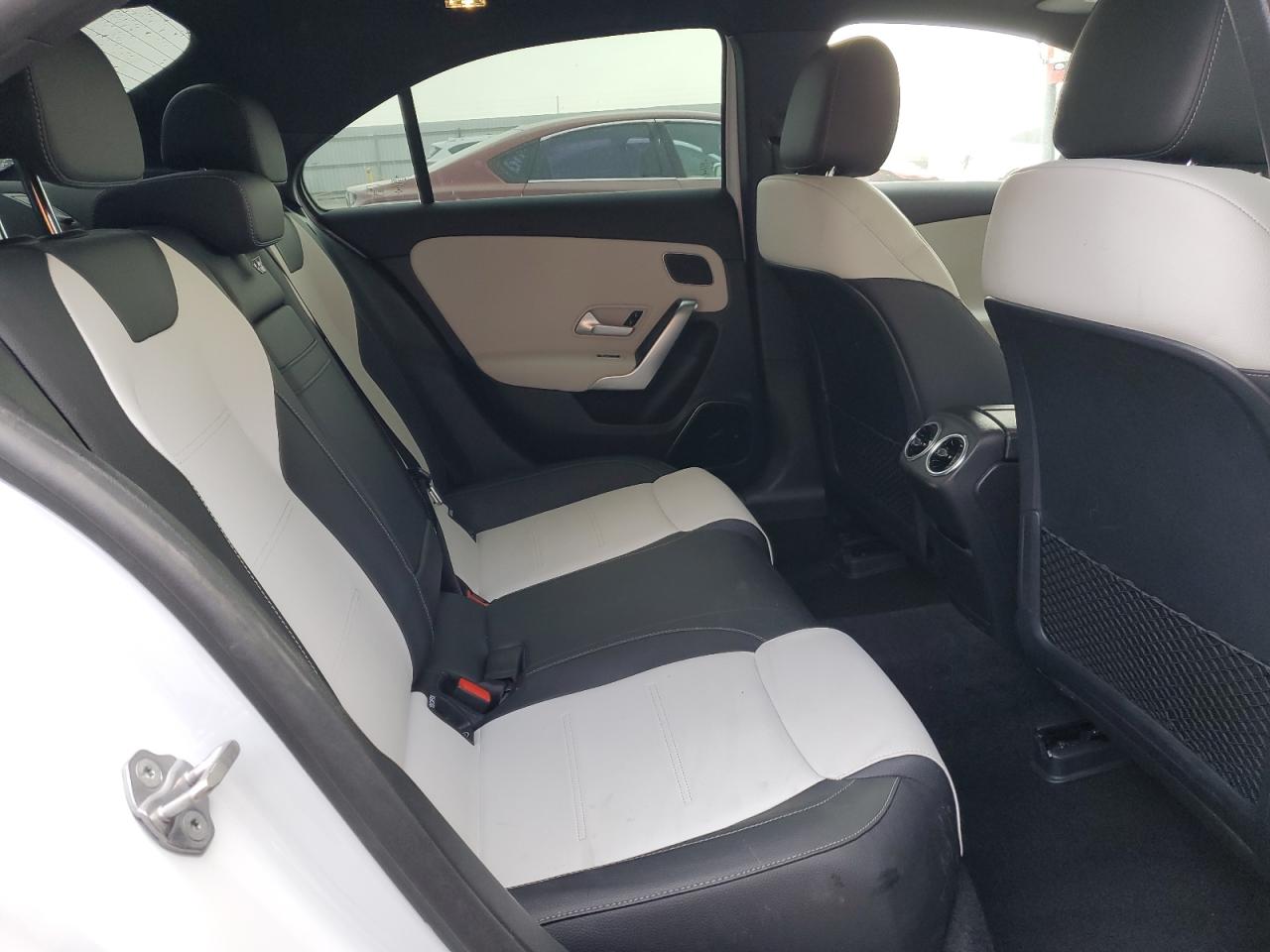 2020 Mercedes-Benz A-klasse - Image 10