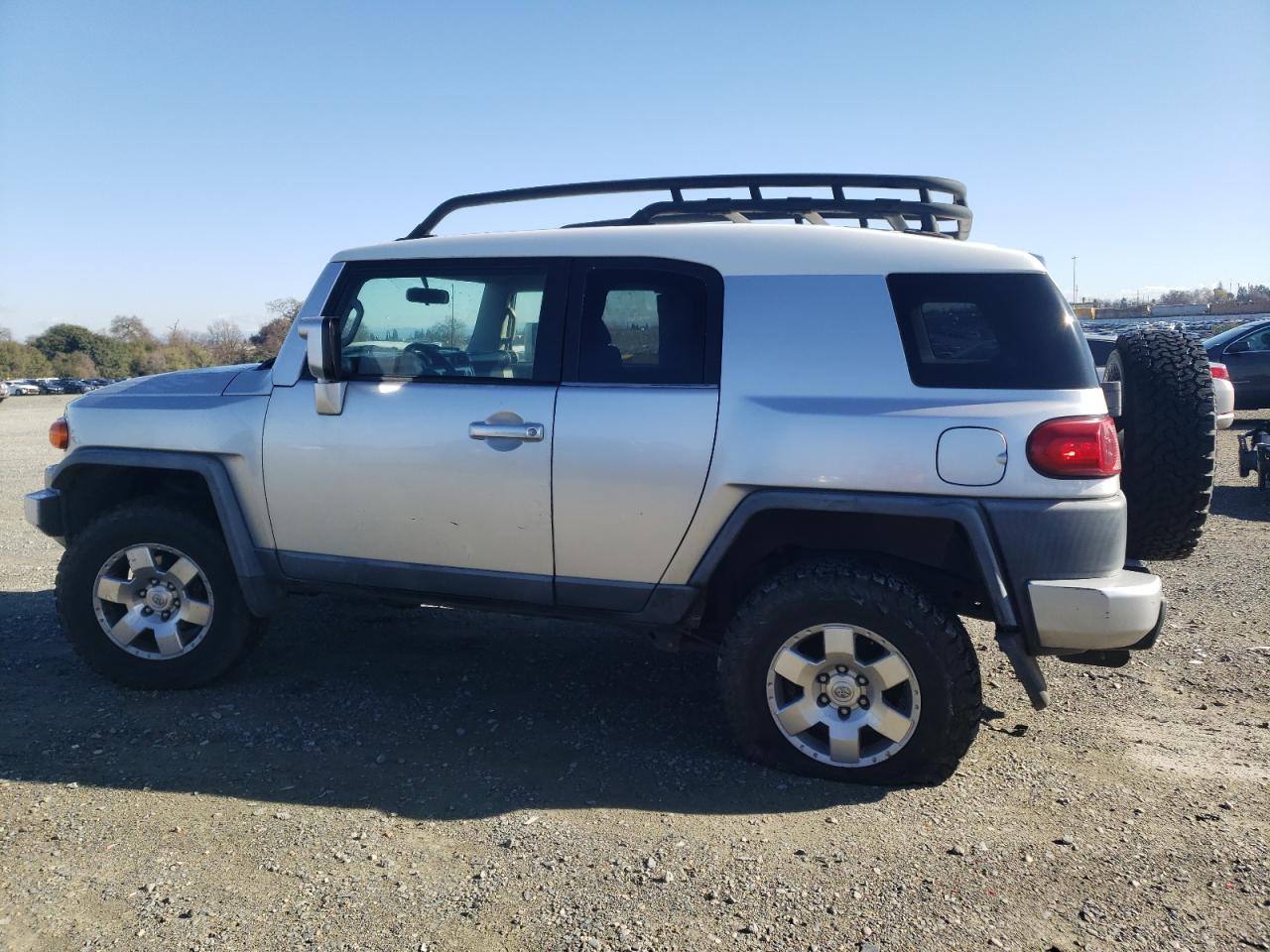 2007 Toyota FJ Cruiser - Image 2