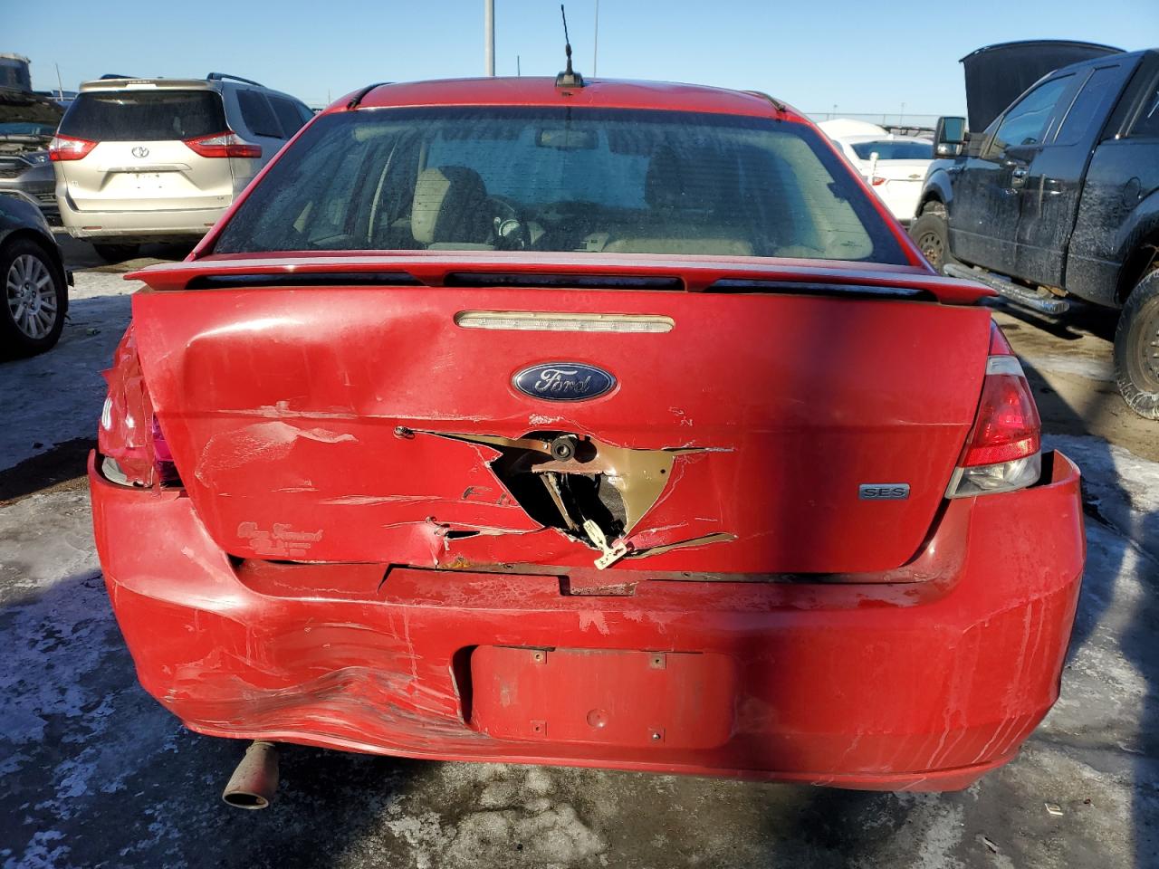 2008 Ford Focus Se VIN: 1FAHP35N18W105617 Lot: 89313965