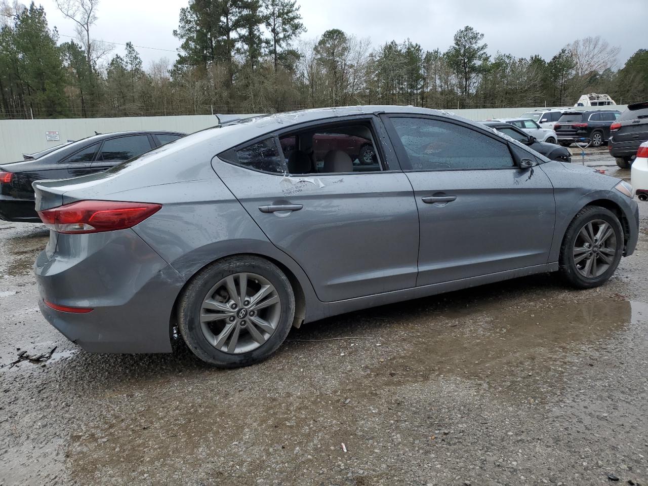 2018 Hyundai Elantra - Image 3