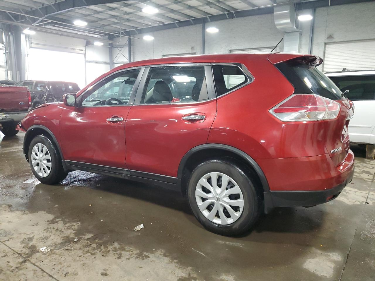 2015 Nissan Rogue - Image 2