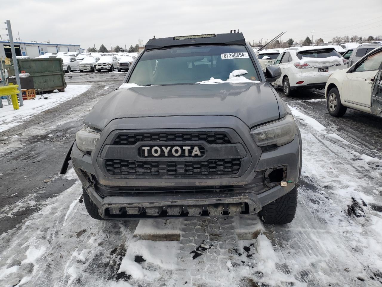 2016 Toyota Tacoma - Image 5