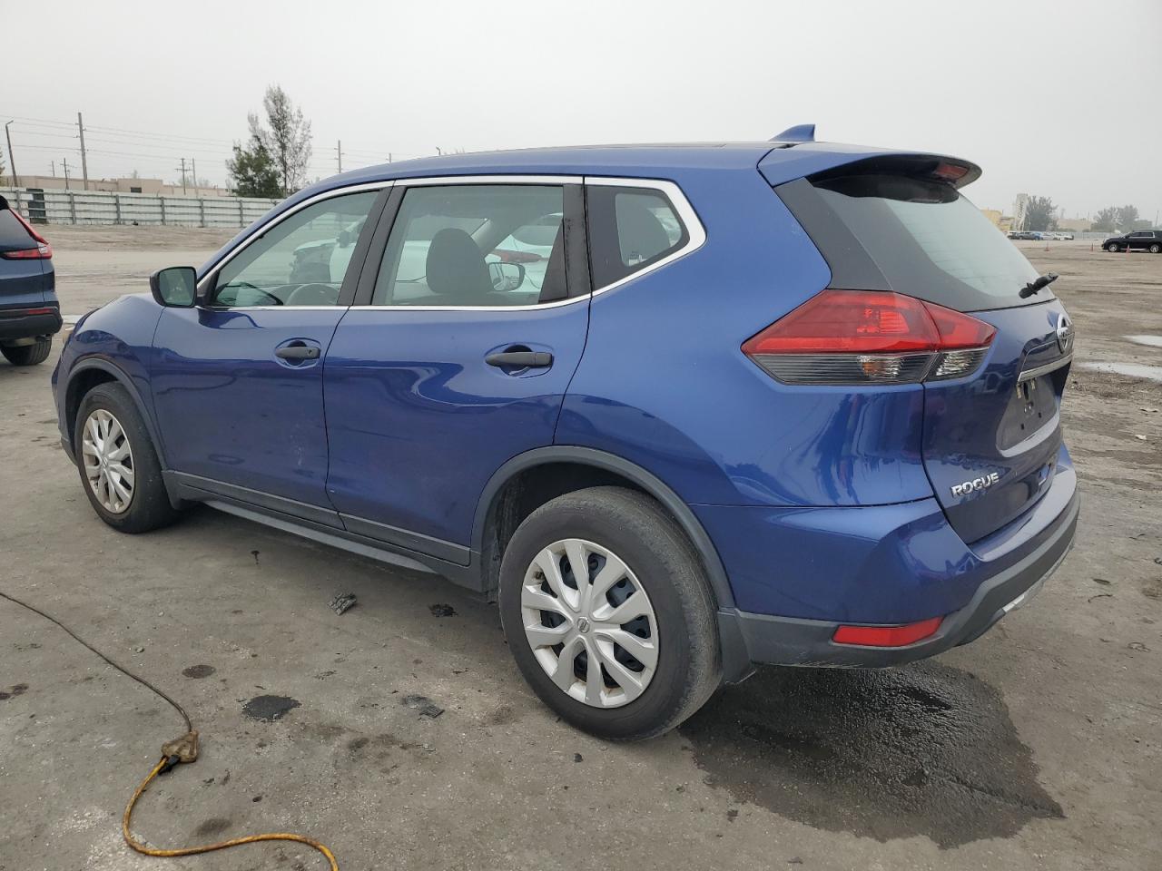 2020 Nissan Rogue - Image 2