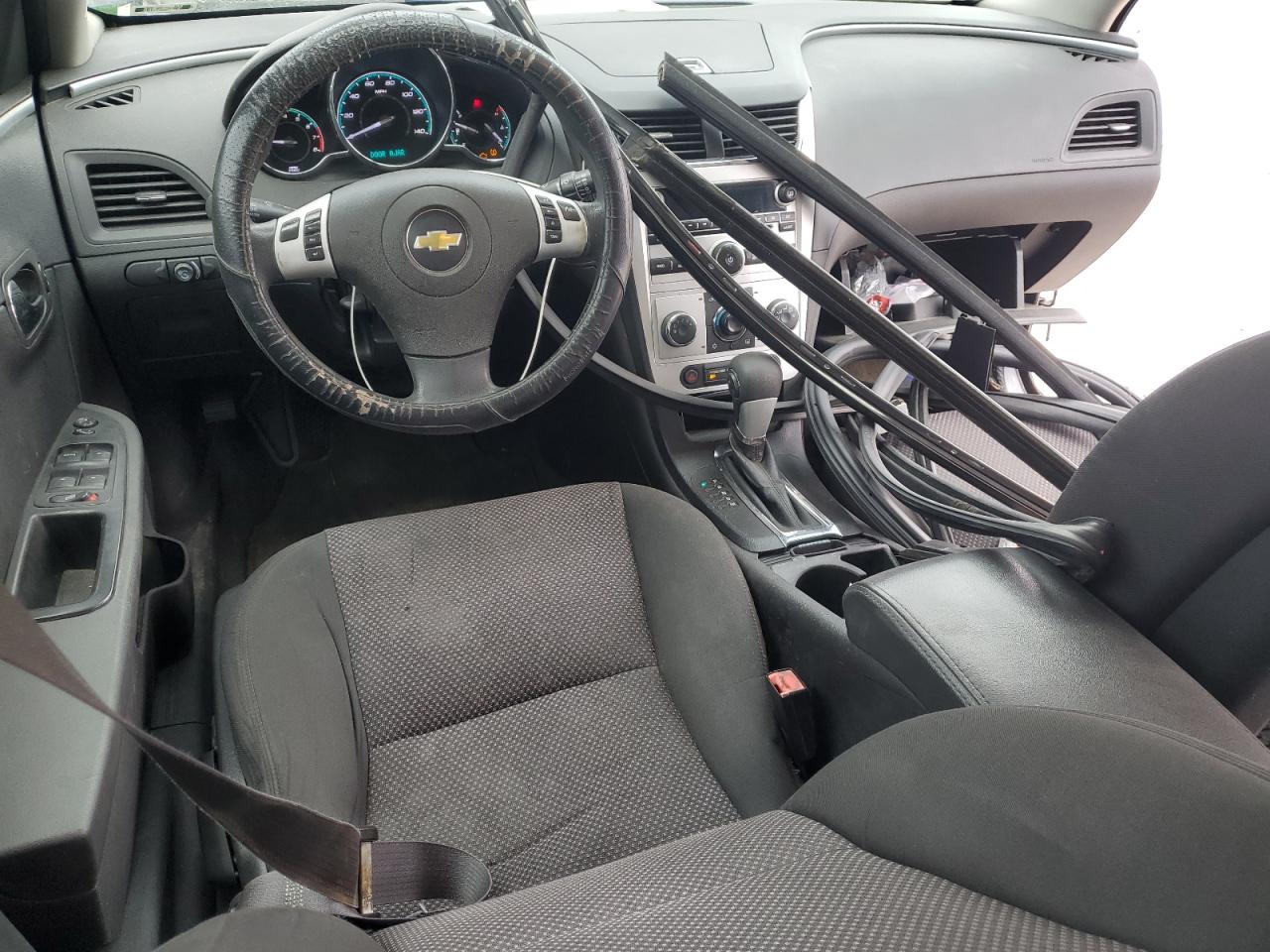 2011 Chevrolet Malibu - Image 8