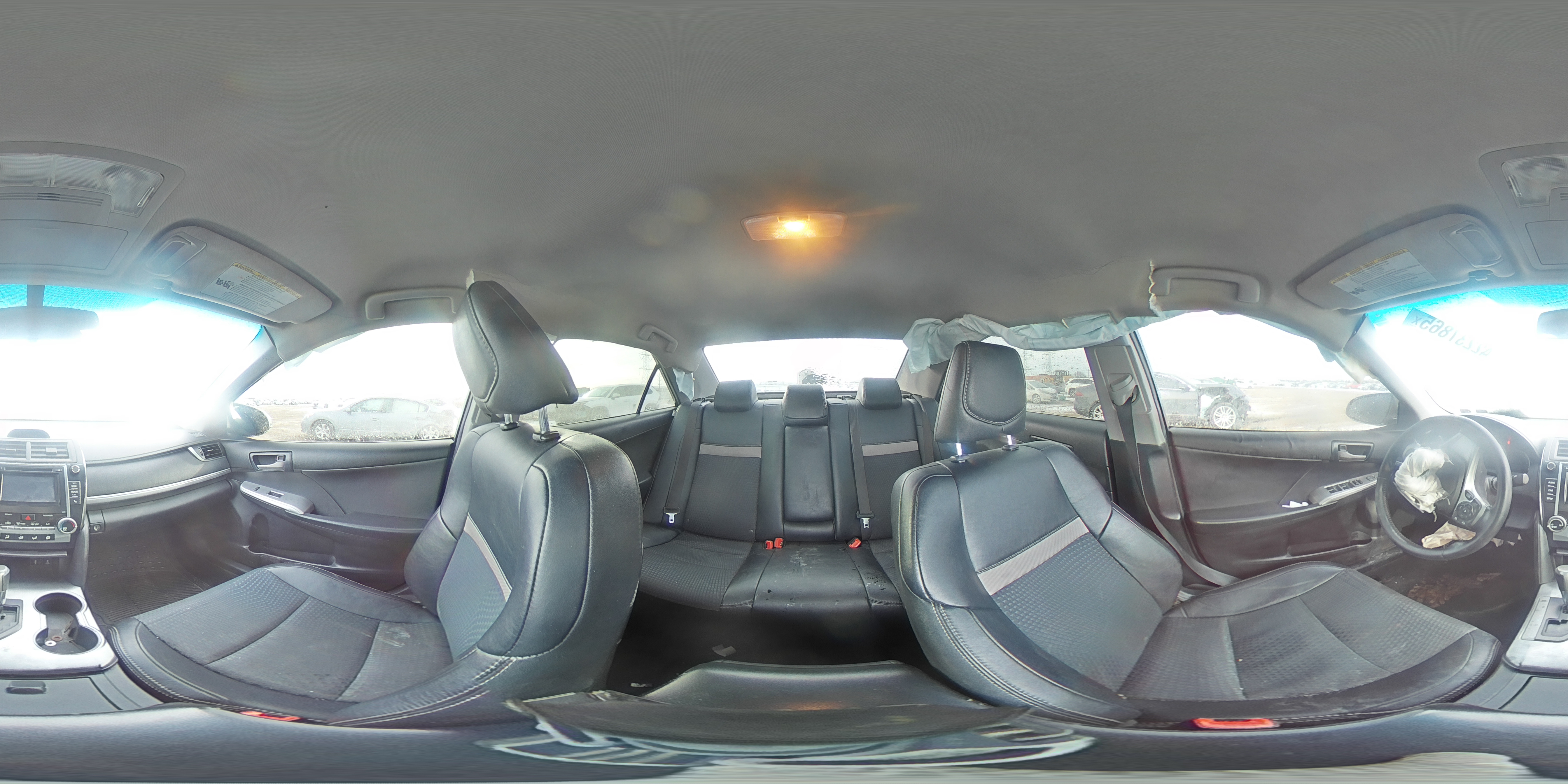 2014 Toyota Camry - Image 13