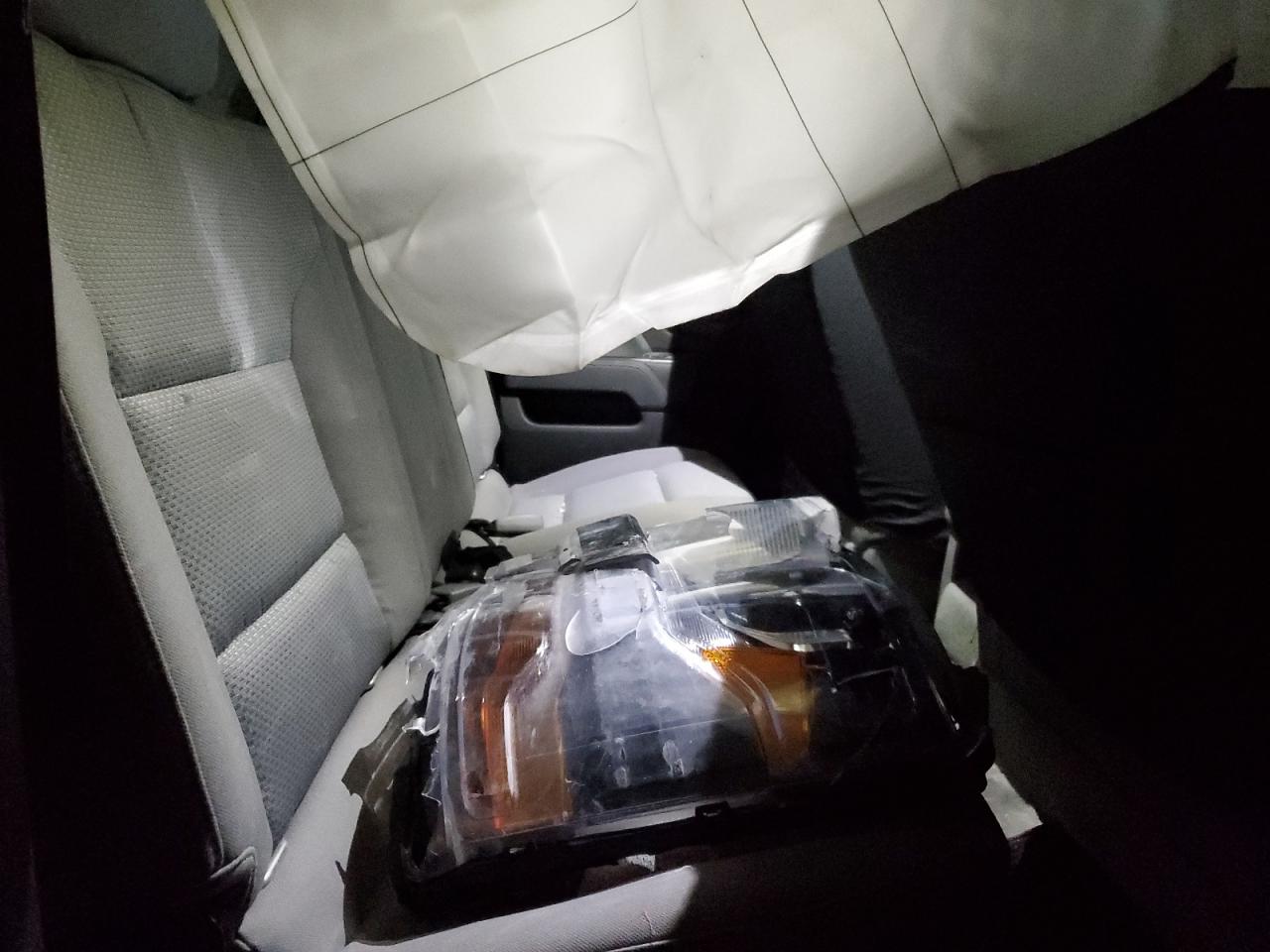 2017 Chevrolet Silverado - Image 10