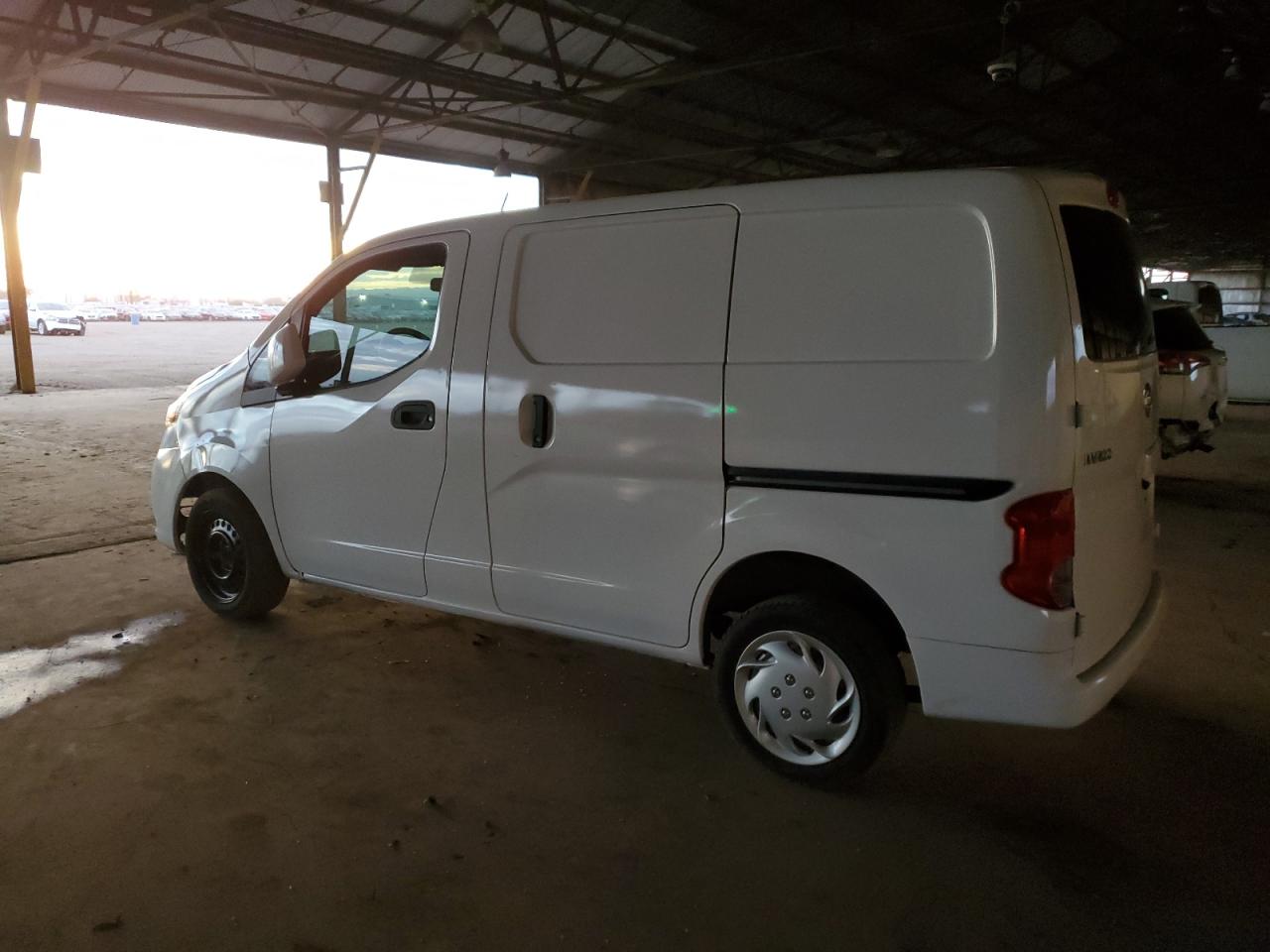 VIN 3N6CM0KN1FK708265 2015 NISSAN NV no.2