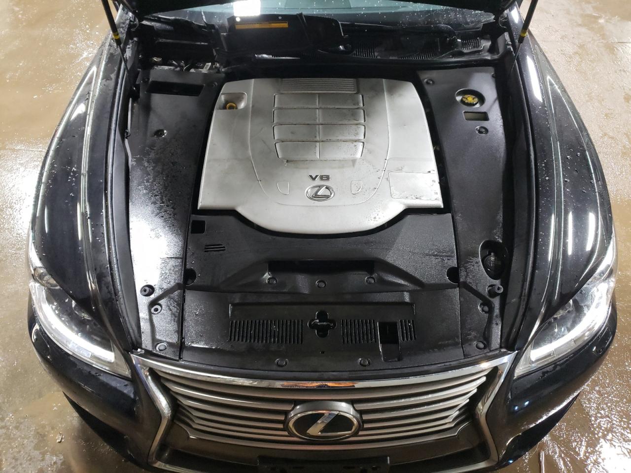 2016 Lexus LS - Image 11