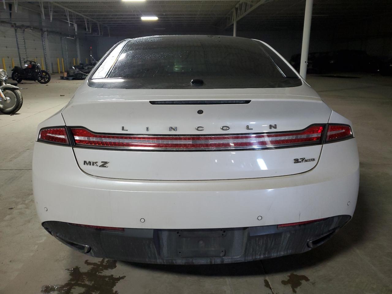 2015 Lincoln MKZ - Image 6