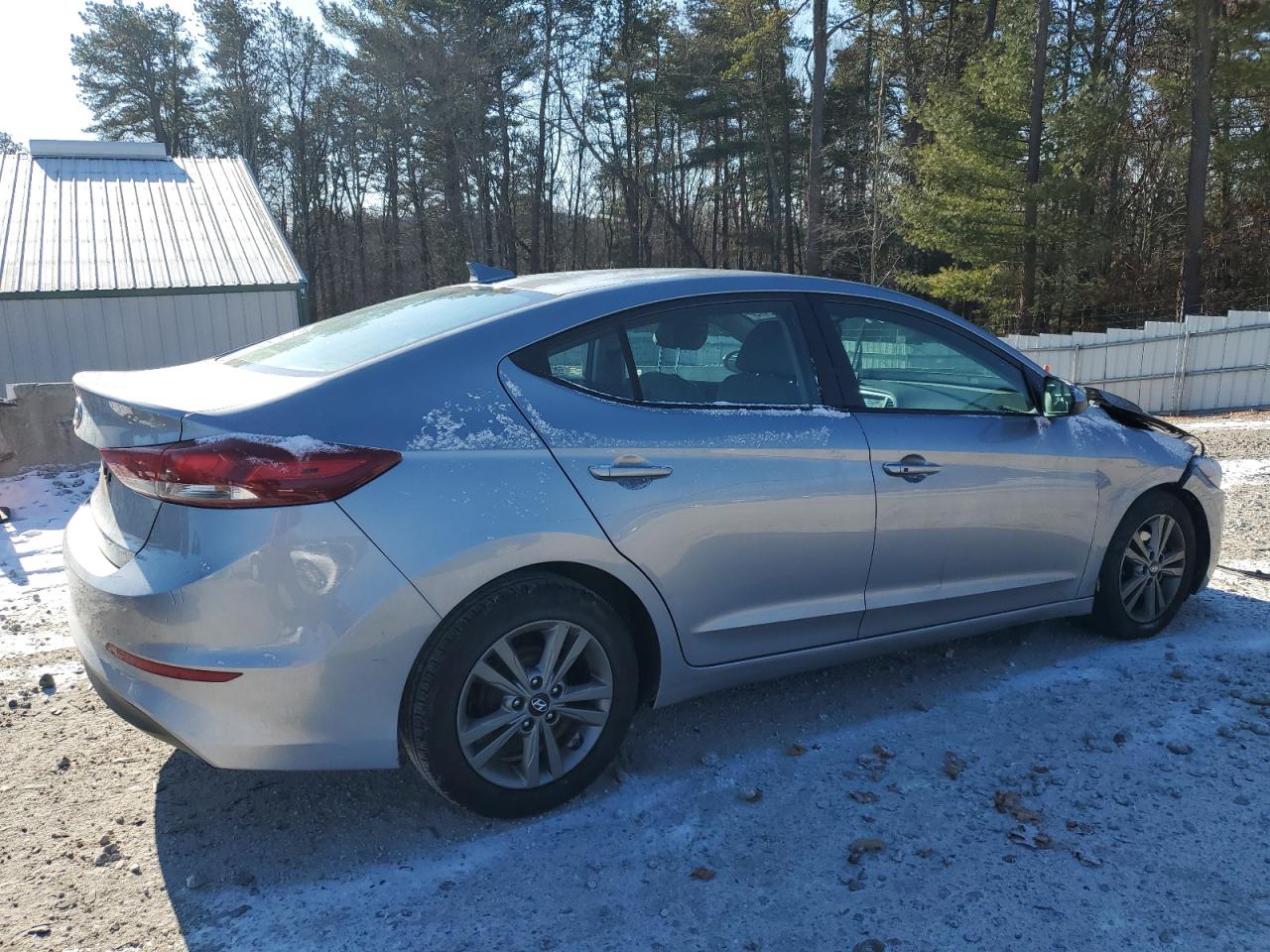 2017 Hyundai Elantra - Image 3