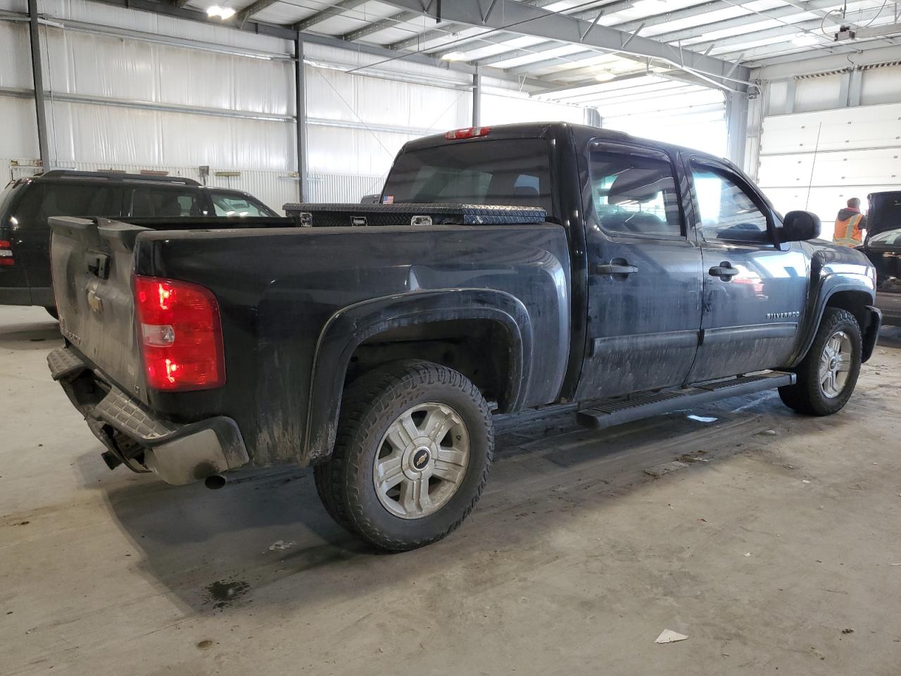 2011 Chevrolet Silverado - Image 3