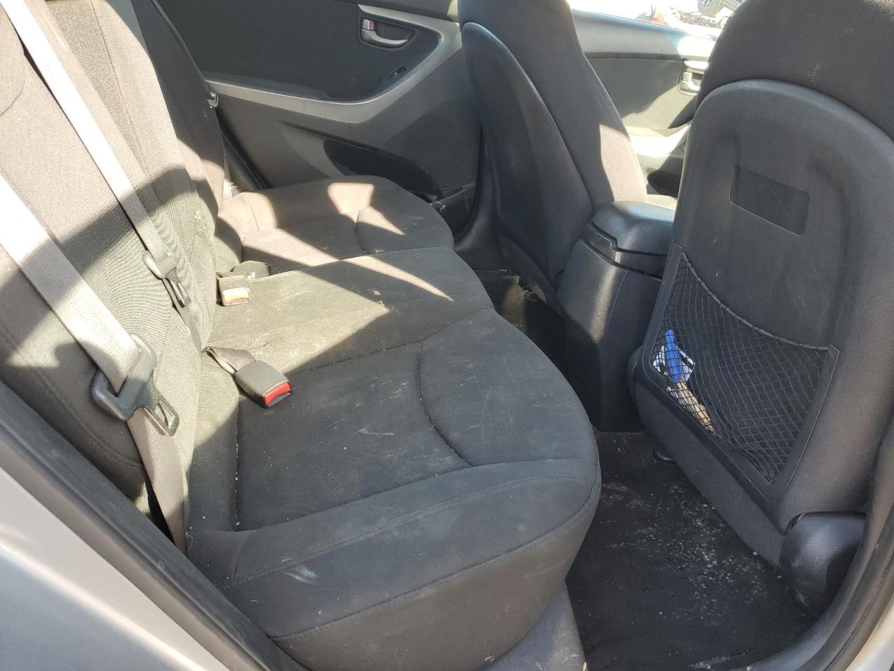 2015 Hyundai Elantra - Image 10