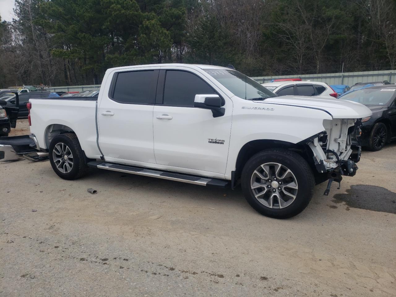 2019 Chevrolet Silverado - Image 4