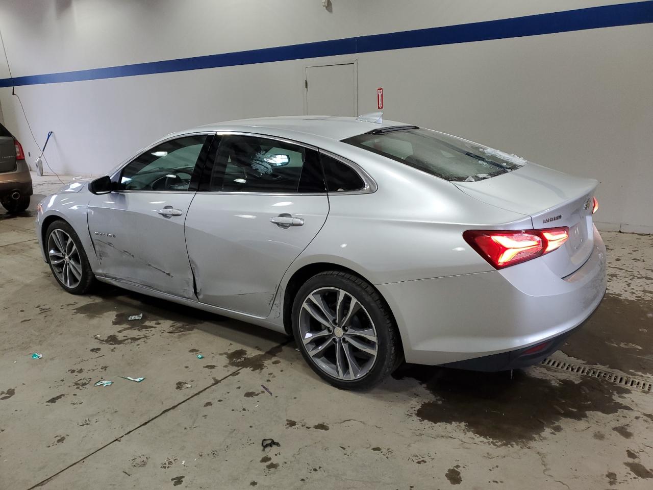 2022 Chevrolet Malibu - Image 2