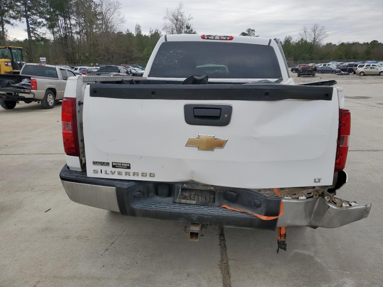 2011 Chevrolet Silverado - Image 6