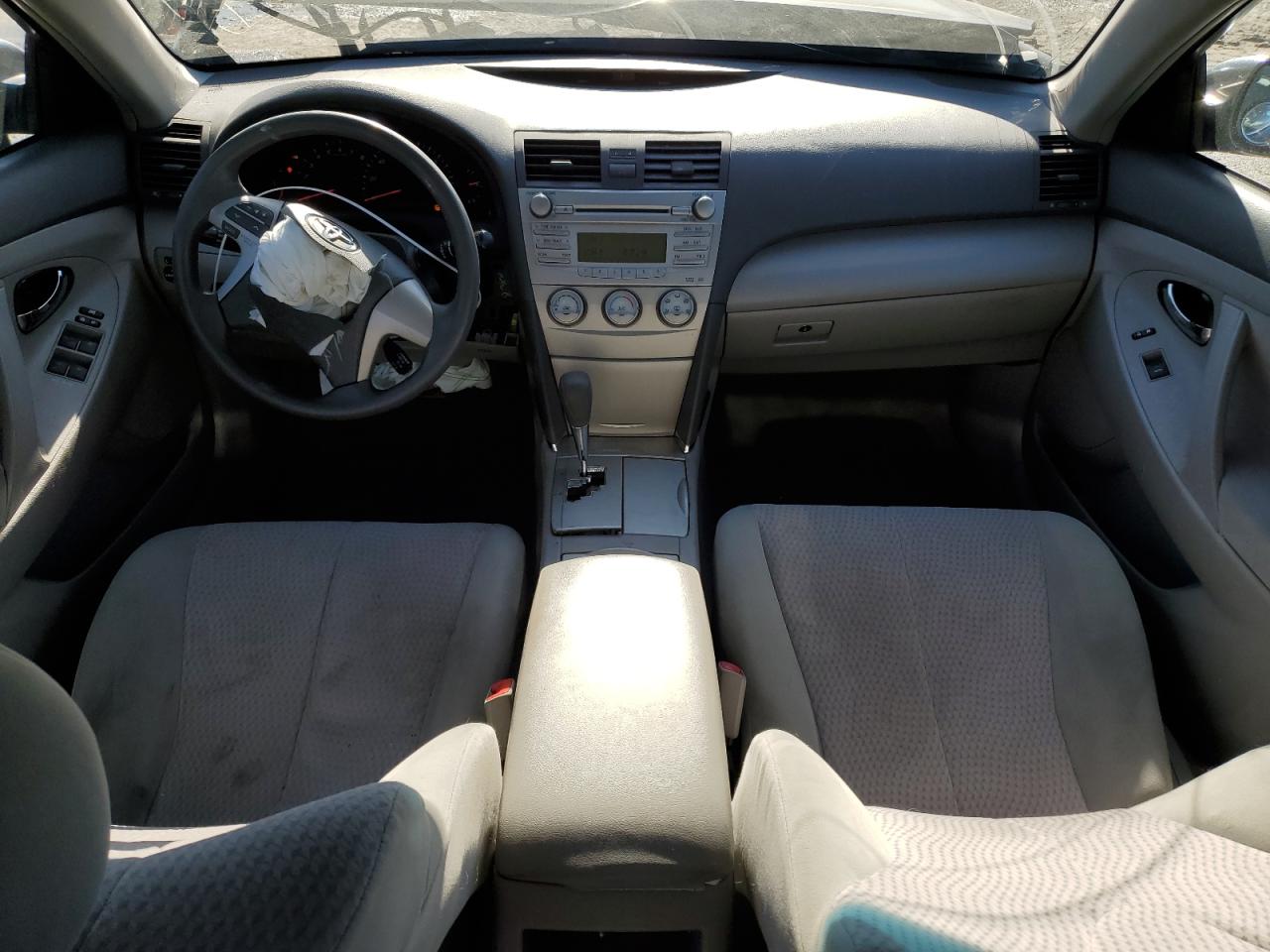 2011 Toyota Camry - Image 8