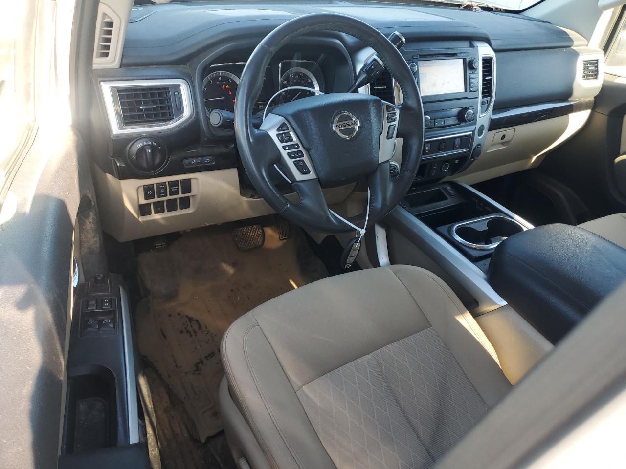 2017 Nissan Titan - Image 8