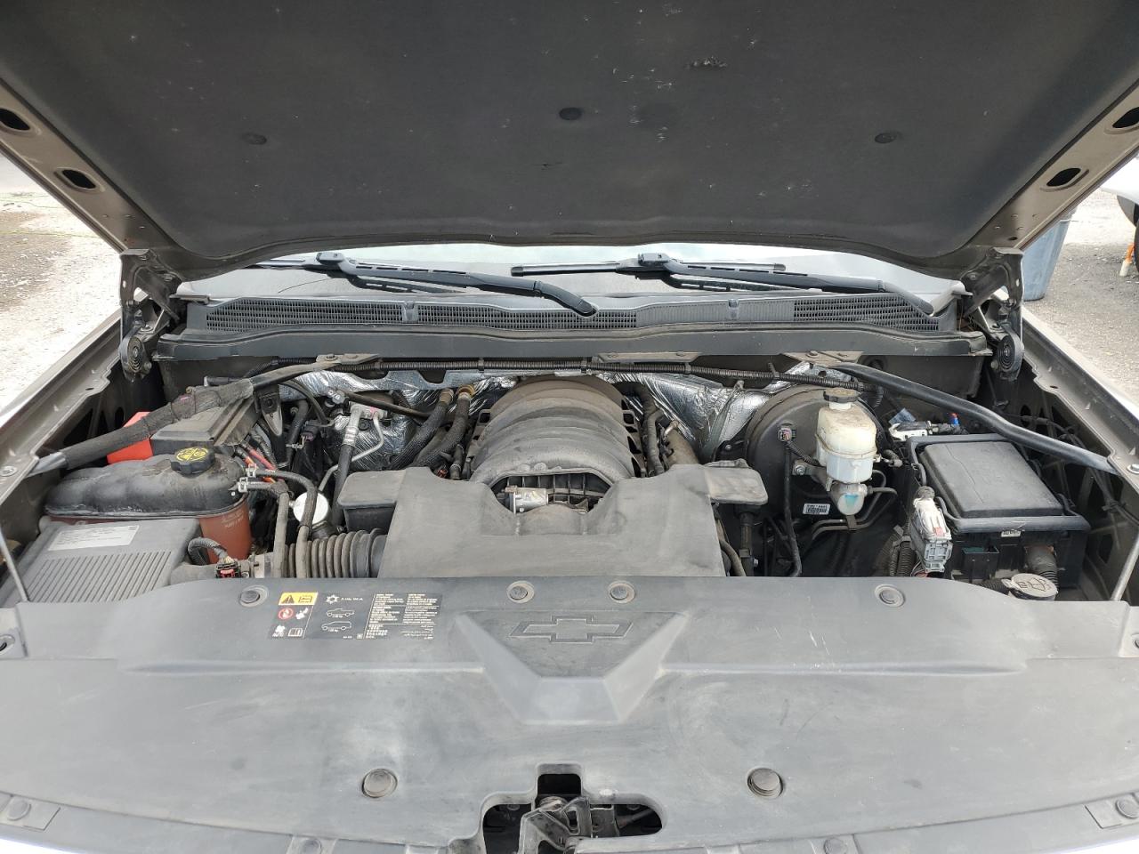 2015 Chevrolet Silverado - Image 11